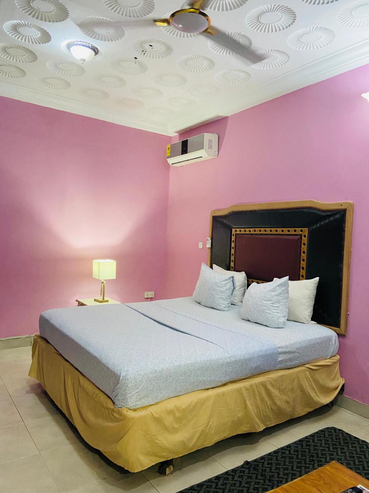 Heaven Gate Hotel Аккра Екстер'єр фото
